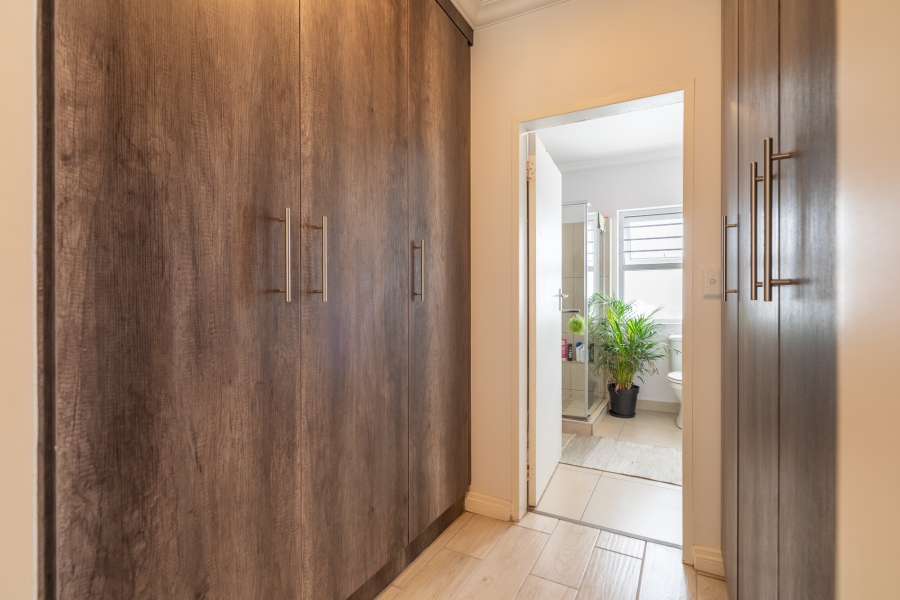 2 Bedroom Property for Sale in Bryanston Gauteng