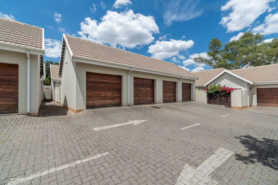 2 Bedroom Property for Sale in Bryanston Gauteng
