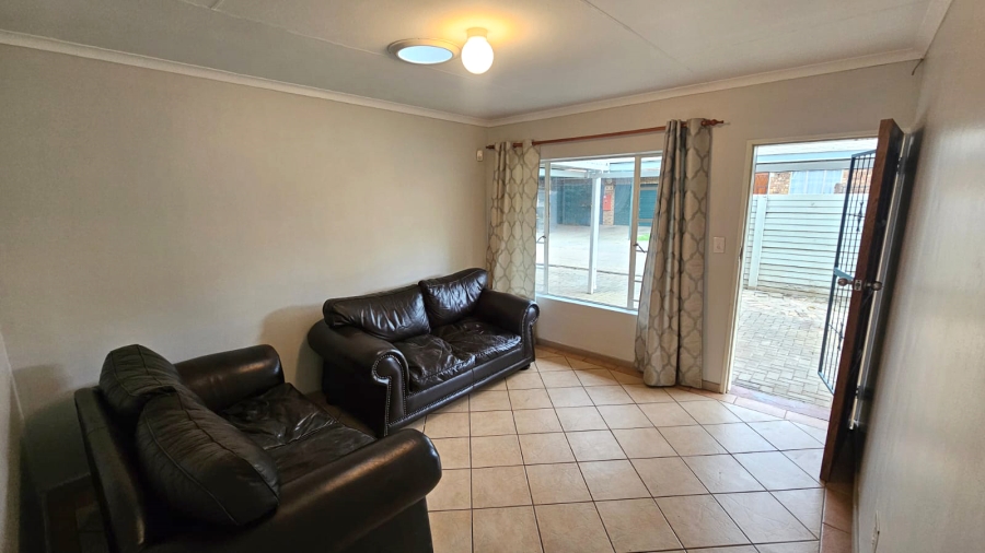 2 Bedroom Property for Sale in Elardus Park Gauteng