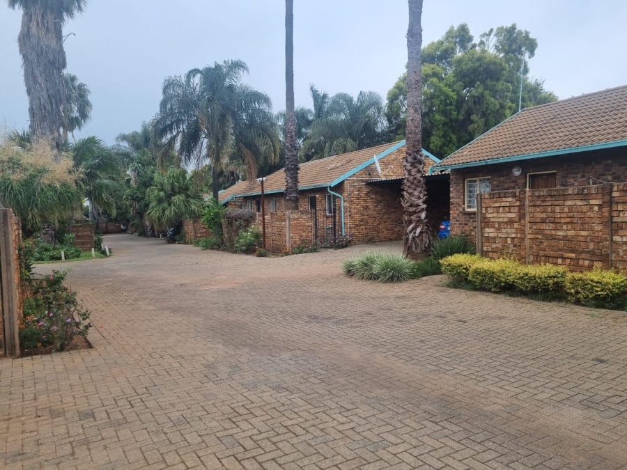 2 Bedroom Property for Sale in The Orchards Gauteng