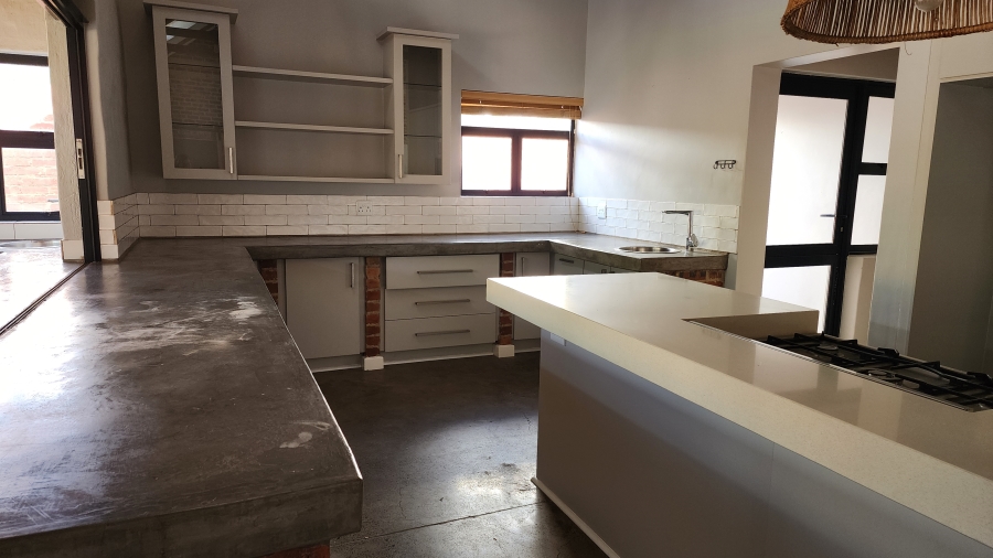 4 Bedroom Property for Sale in Waterlake Farm Lifestyle Estate Gauteng