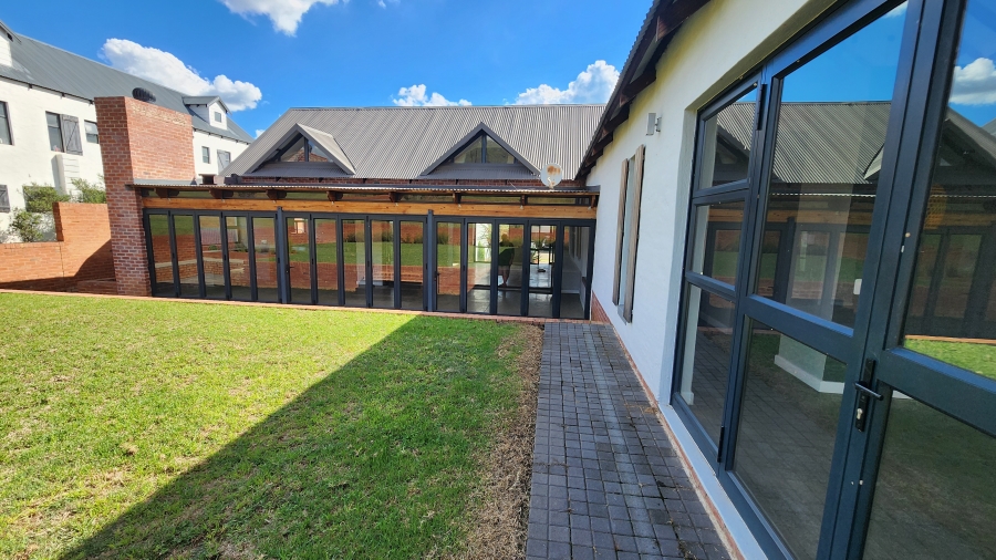 4 Bedroom Property for Sale in Waterlake Farm Lifestyle Estate Gauteng