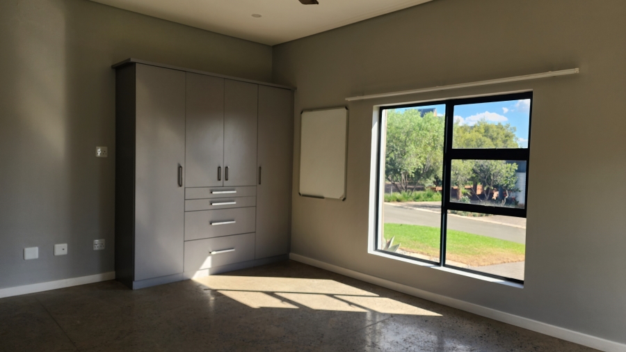 4 Bedroom Property for Sale in Waterlake Farm Lifestyle Estate Gauteng