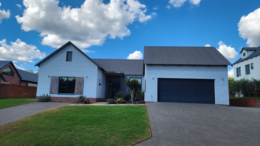4 Bedroom Property for Sale in Waterlake Farm Lifestyle Estate Gauteng