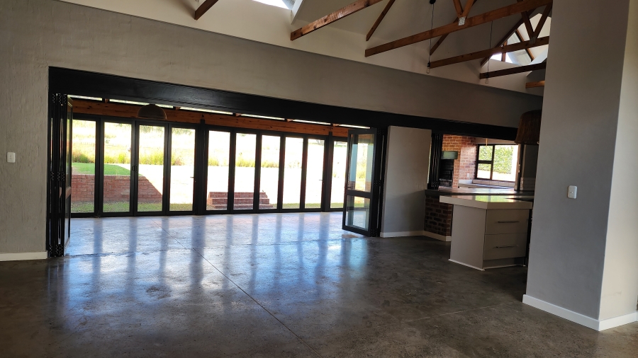 4 Bedroom Property for Sale in Waterlake Farm Lifestyle Estate Gauteng