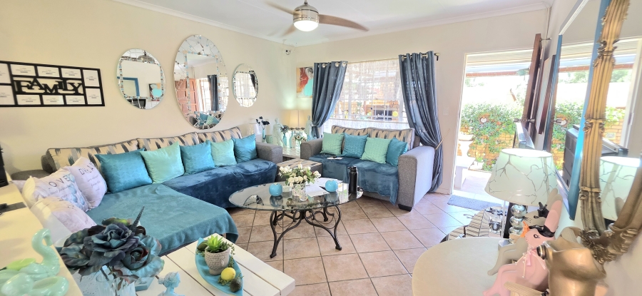 2 Bedroom Property for Sale in Magalieskruin Gauteng