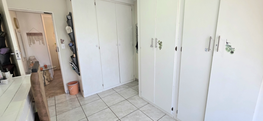 2 Bedroom Property for Sale in Magalieskruin Gauteng
