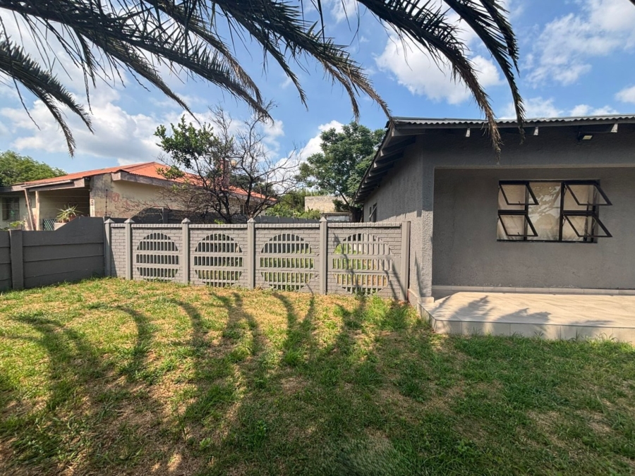 5 Bedroom Property for Sale in Vanderbijlpark Cw 6 Gauteng