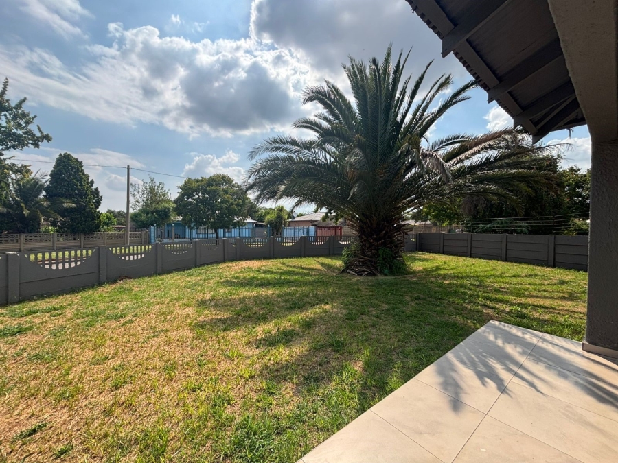 5 Bedroom Property for Sale in Vanderbijlpark Cw 6 Gauteng