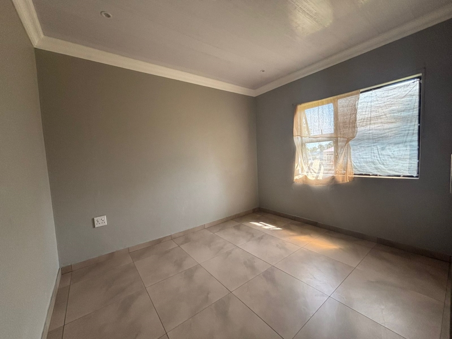 5 Bedroom Property for Sale in Vanderbijlpark Cw 6 Gauteng