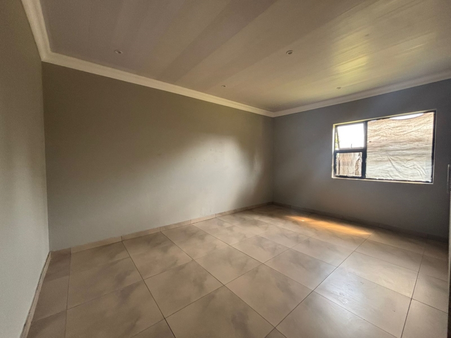 5 Bedroom Property for Sale in Vanderbijlpark Cw 6 Gauteng