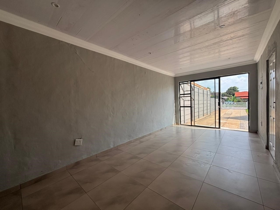 5 Bedroom Property for Sale in Vanderbijlpark Cw 6 Gauteng