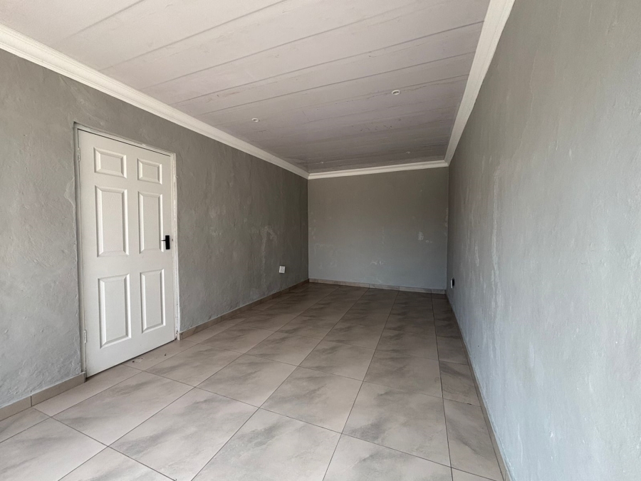 5 Bedroom Property for Sale in Vanderbijlpark Cw 6 Gauteng