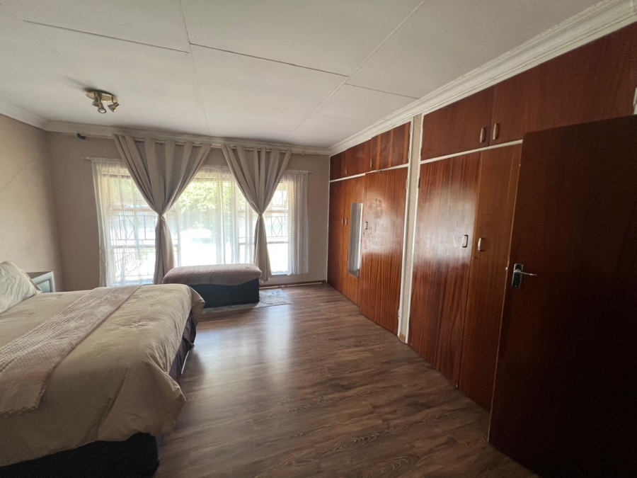 4 Bedroom Property for Sale in Buyscelia Gauteng
