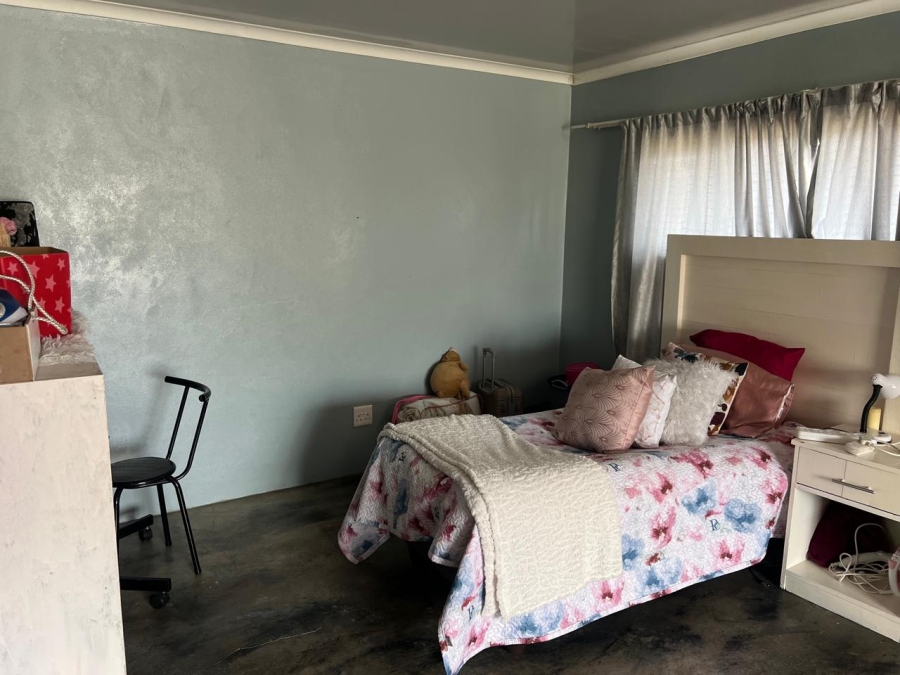 4 Bedroom Property for Sale in Buyscelia Gauteng