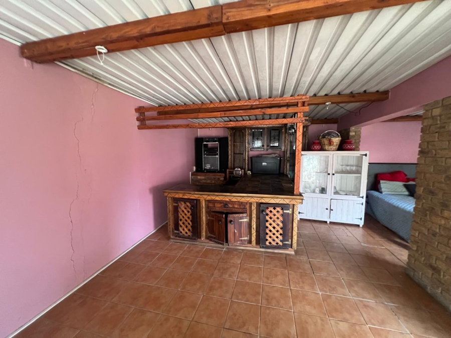 4 Bedroom Property for Sale in Buyscelia Gauteng