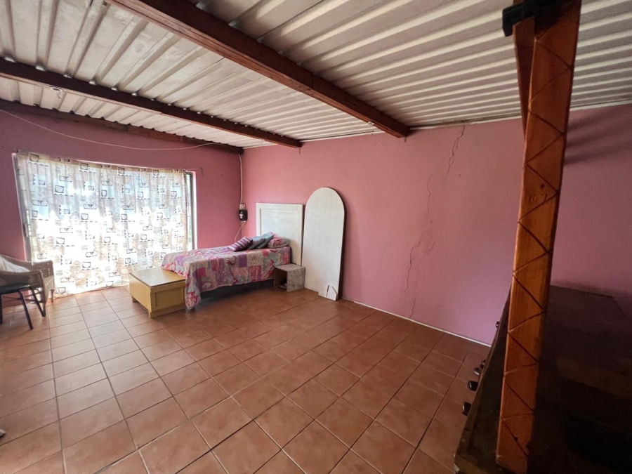 4 Bedroom Property for Sale in Buyscelia Gauteng