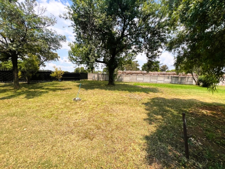 4 Bedroom Property for Sale in Buyscelia Gauteng