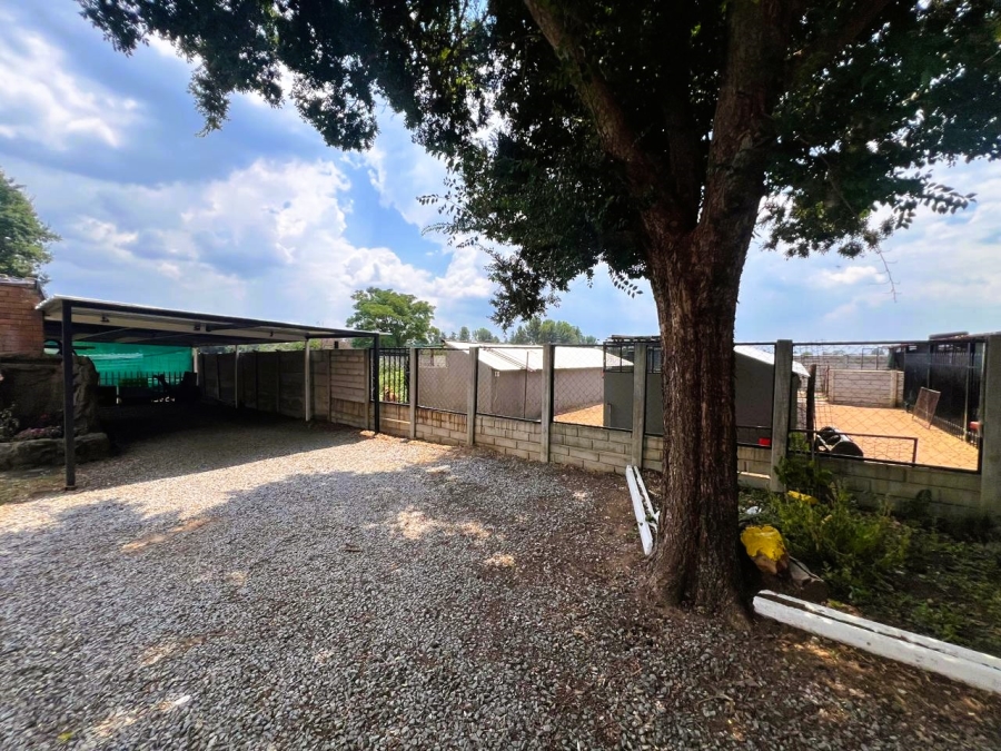 4 Bedroom Property for Sale in Buyscelia Gauteng