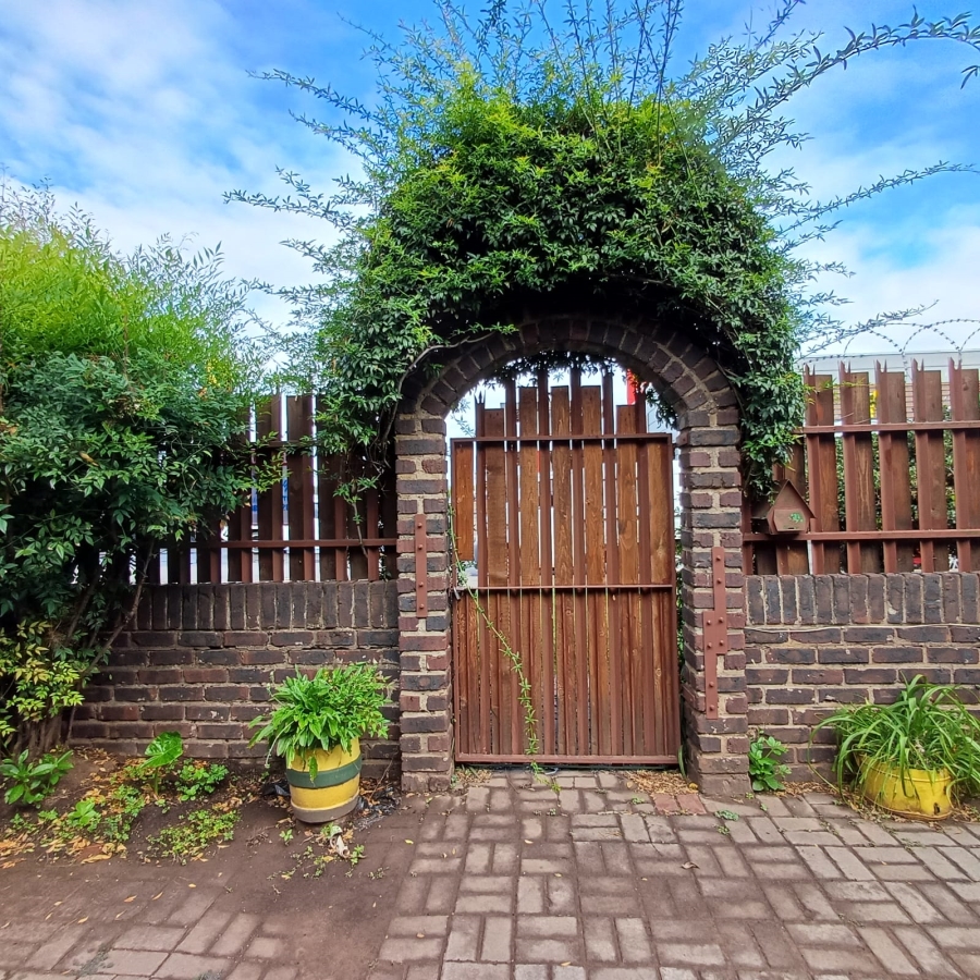 2 Bedroom Property for Sale in Meyerton Central Gauteng