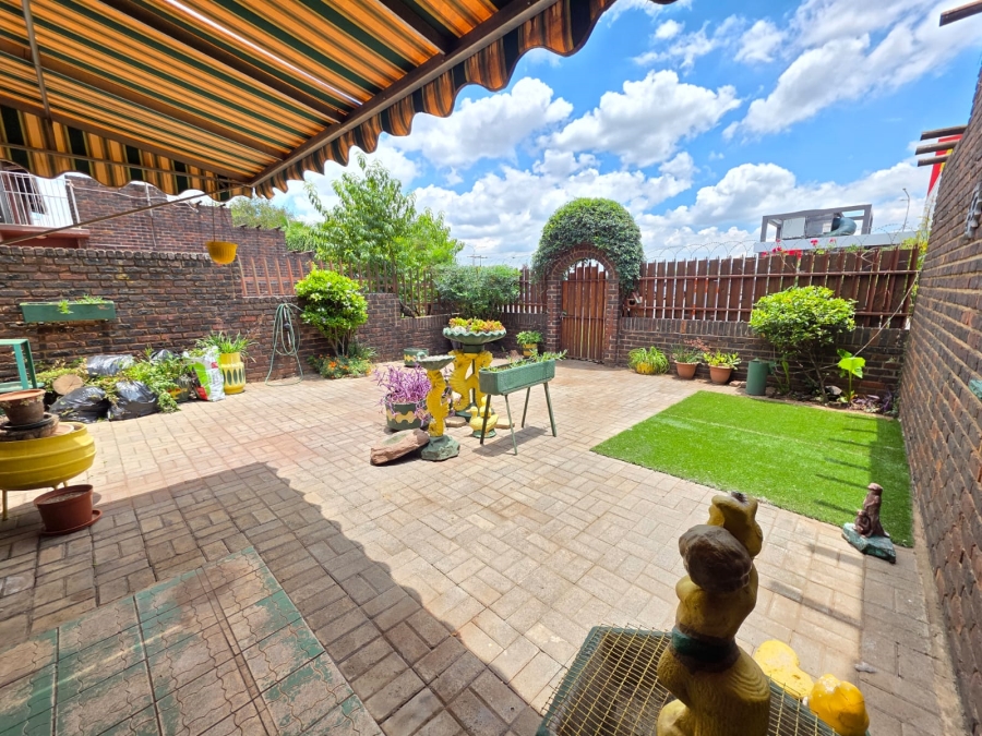 2 Bedroom Property for Sale in Meyerton Central Gauteng