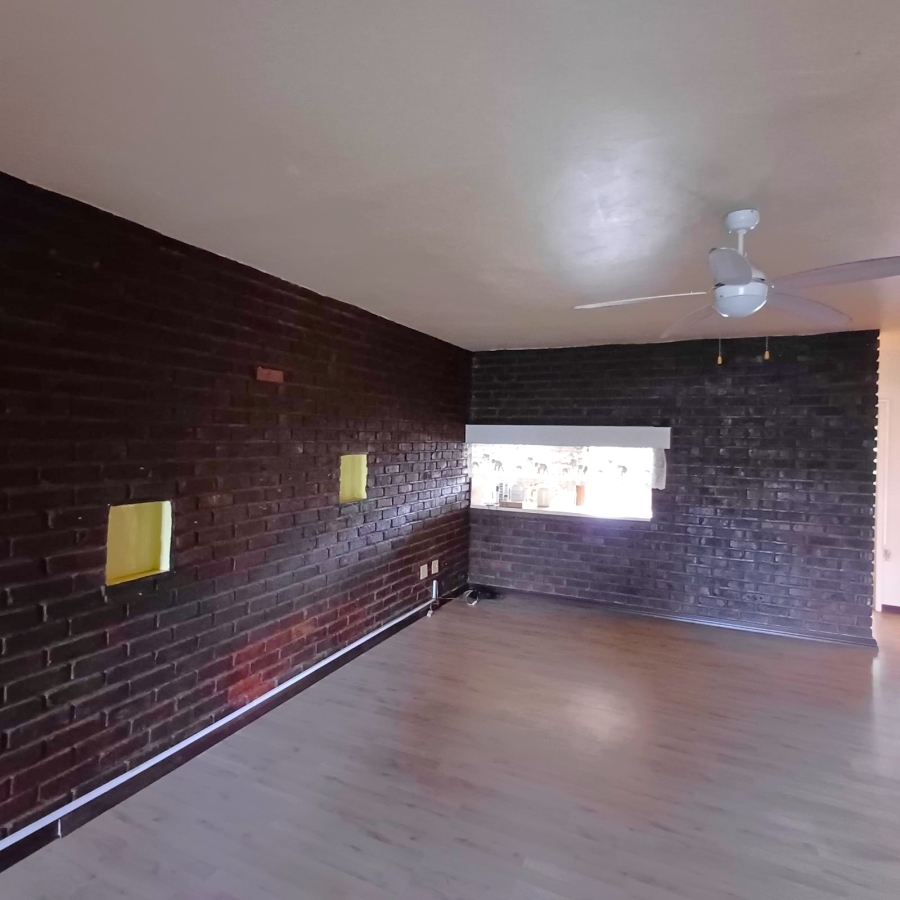 2 Bedroom Property for Sale in Meyerton Central Gauteng