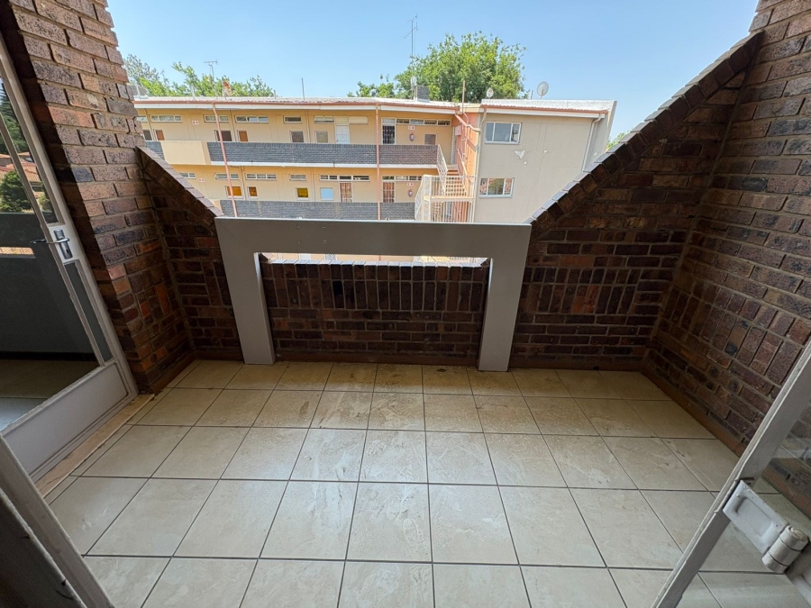 2 Bedroom Property for Sale in Three Rivers Gauteng