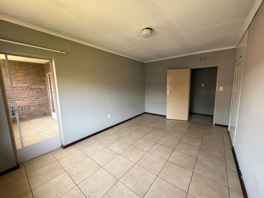 2 Bedroom Property for Sale in Three Rivers Gauteng