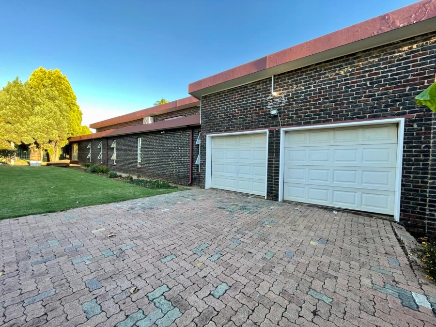 4 Bedroom Property for Sale in Three Rivers East Gauteng