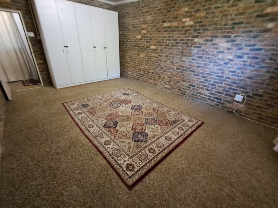 4 Bedroom Property for Sale in Three Rivers East Gauteng