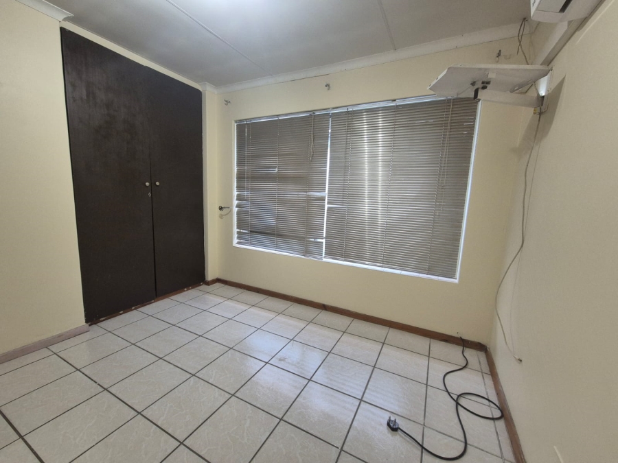 3 Bedroom Property for Sale in Falcon Ridge Gauteng