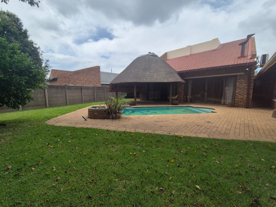 3 Bedroom Property for Sale in Falcon Ridge Gauteng