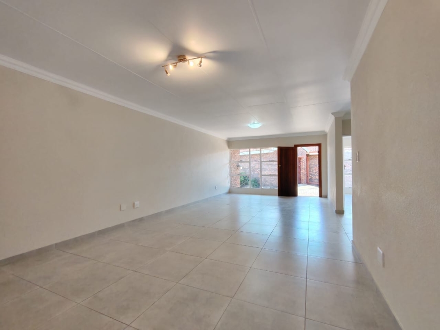 2 Bedroom Property for Sale in Three Rivers Gauteng