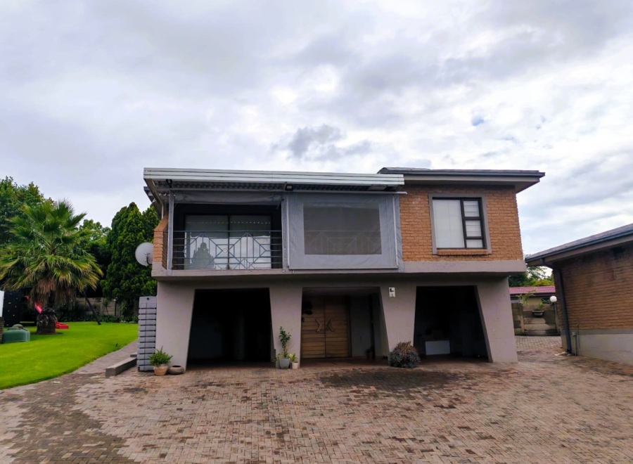 4 Bedroom Property for Sale in Three Rivers East Gauteng