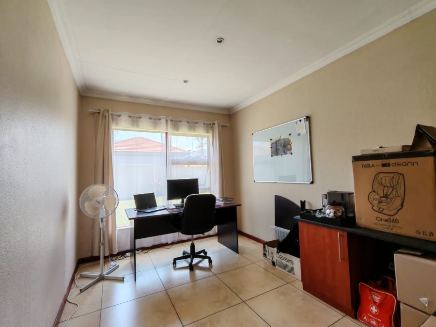 3 Bedroom Property for Sale in Three Rivers East Gauteng