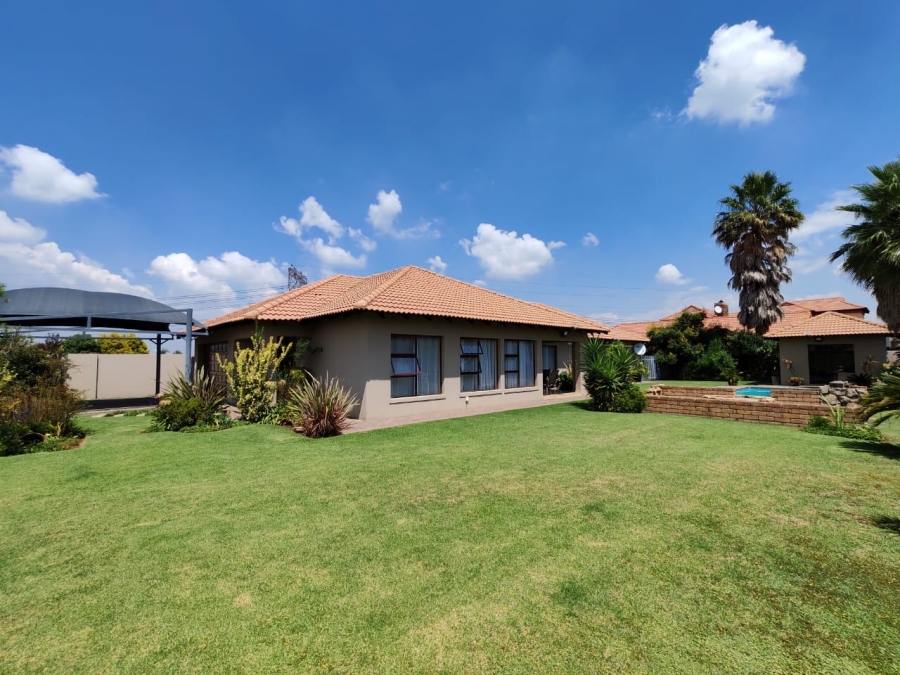 3 Bedroom Property for Sale in Three Rivers East Gauteng