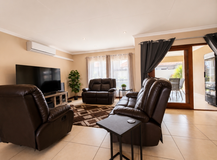 3 Bedroom Property for Sale in Three Rivers East Gauteng
