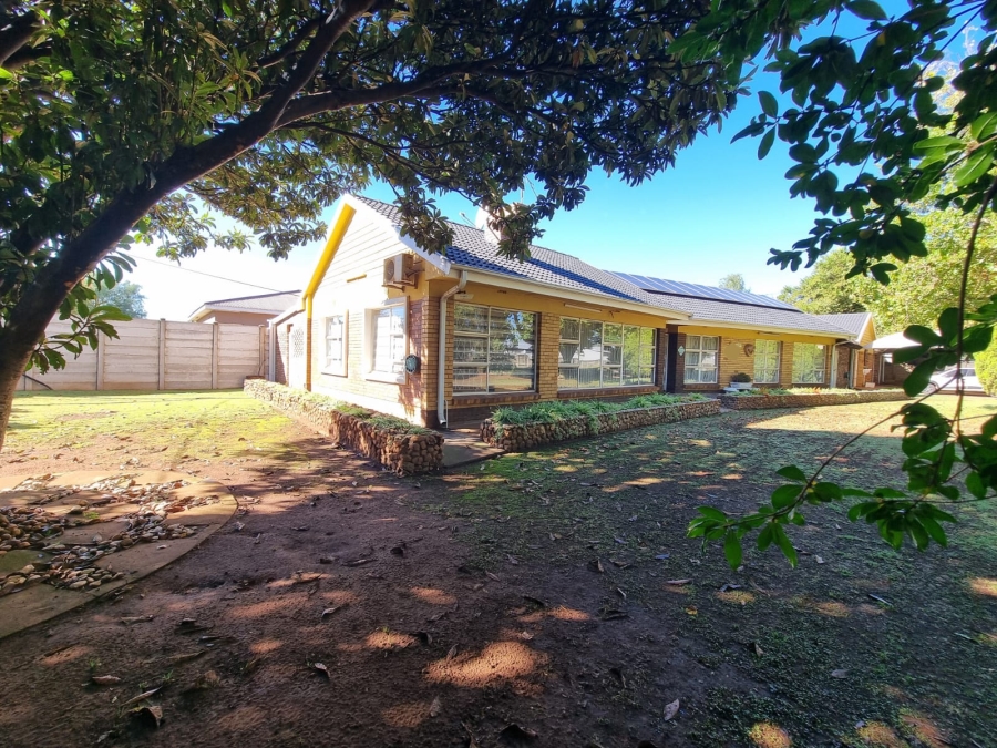 3 Bedroom Property for Sale in Rothdene Gauteng