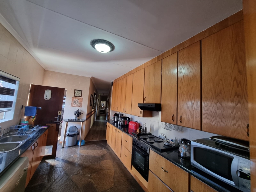 3 Bedroom Property for Sale in Rothdene Gauteng