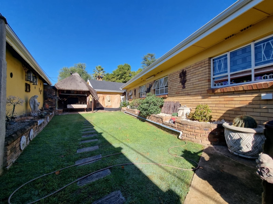3 Bedroom Property for Sale in Rothdene Gauteng