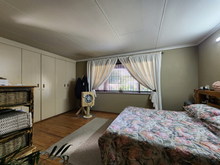 4 Bedroom Property for Sale in Rothdene Gauteng