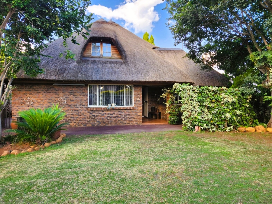 4 Bedroom Property for Sale in Rothdene Gauteng