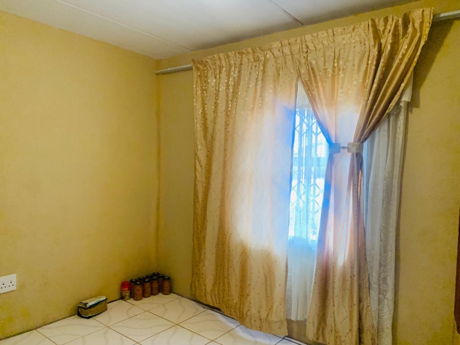 2 Bedroom Property for Sale in Ratanda Gauteng