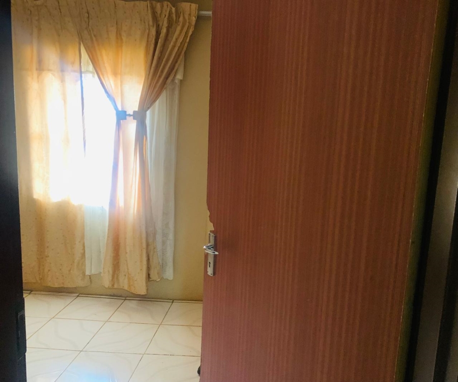 2 Bedroom Property for Sale in Ratanda Gauteng