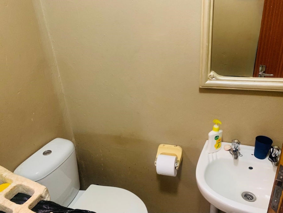 2 Bedroom Property for Sale in Ratanda Gauteng