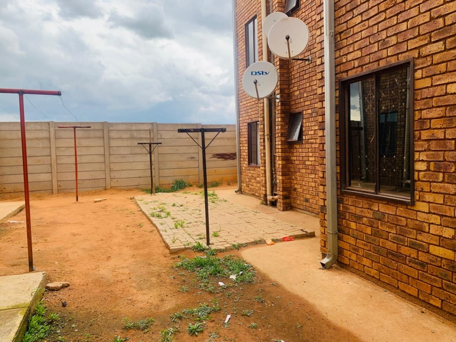 2 Bedroom Property for Sale in Ratanda Gauteng