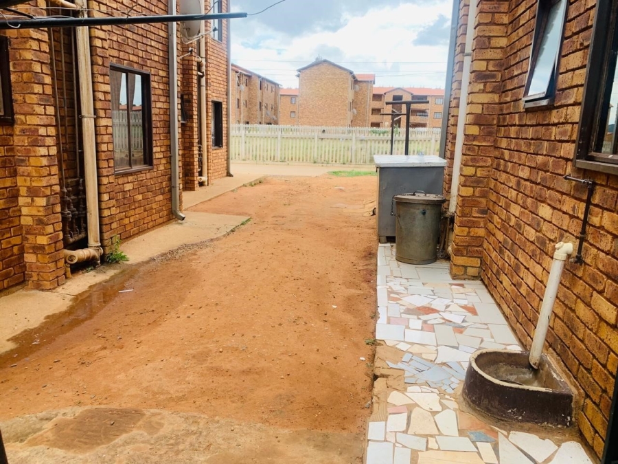 2 Bedroom Property for Sale in Ratanda Gauteng