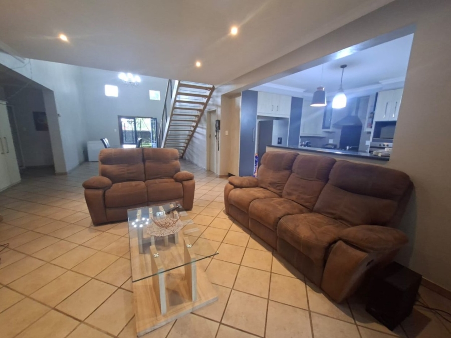 4 Bedroom Property for Sale in Meyerton Central Gauteng