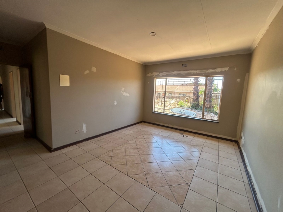 To Let 4 Bedroom Property for Rent in Vanderbijlpark CE 3 Gauteng
