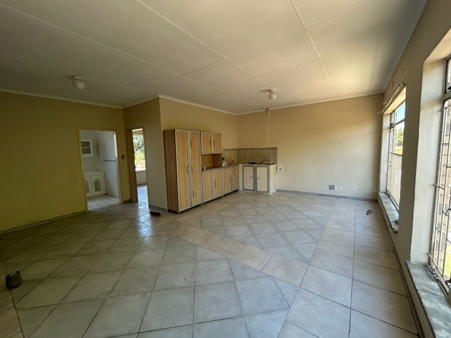 To Let 4 Bedroom Property for Rent in Vanderbijlpark CE 3 Gauteng